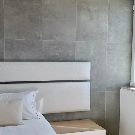 Terese-cleverdetails, Vilamoura, Sleeps 6, Luxury, Walking Distance