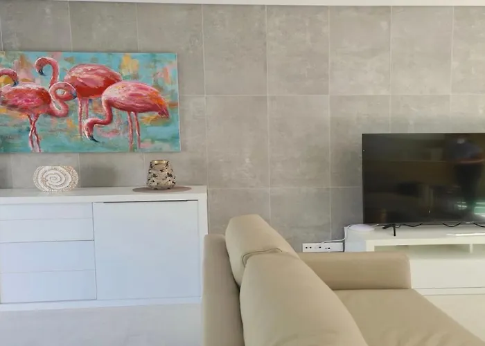 Terese-cleverdetails, Vilamoura, Sleeps 6, Luxury, Walking Distance Villa Vilamoura