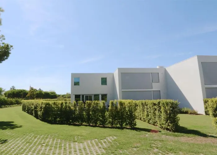 Terese-cleverdetails, Vilamoura, Sleeps 6, Luxury, Walking Distance *