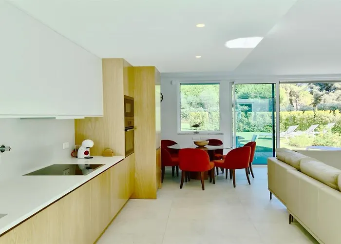 Terese-cleverdetails, Vilamoura, Sleeps 6, Luxury, Walking Distance * Vilamoura