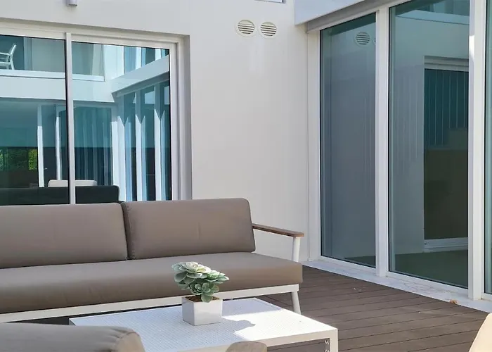 Terese-cleverdetails, Vilamoura, Sleeps 6, Luxury, Walking Distance Villa